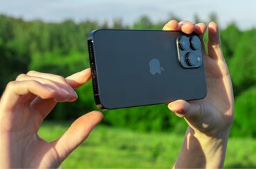 Czy najnowszy model iPhone 16 Pro może zastąpić profesjonalny aparat?